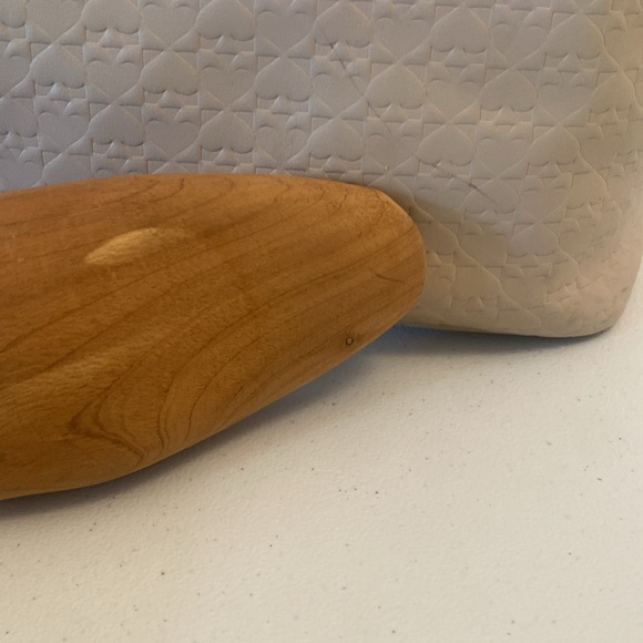 Cream Kate Spade Bag w/ Matching Wallet - Picture 9 of 10